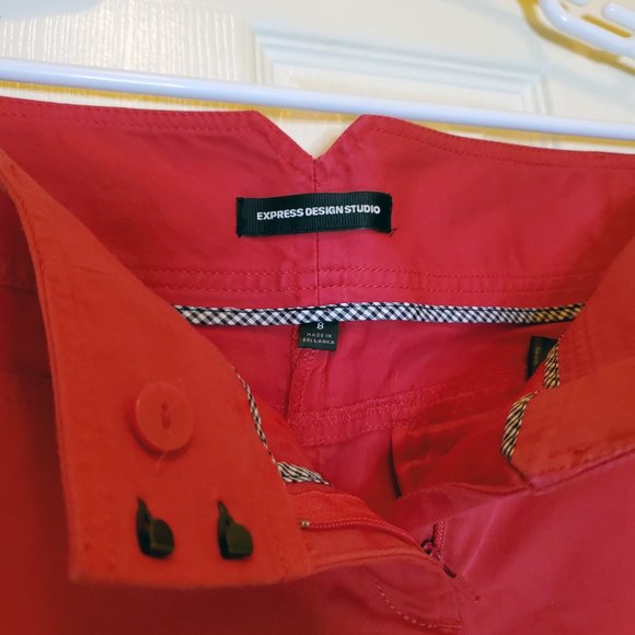 EXPRESS Design Studio Mid Rise Red Shorts 8 - Picture 4 of 8
